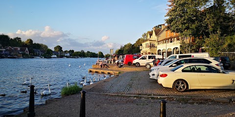 The Anglers Walton Thames