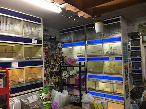 Oldham‘s Pet & Garden Supplies