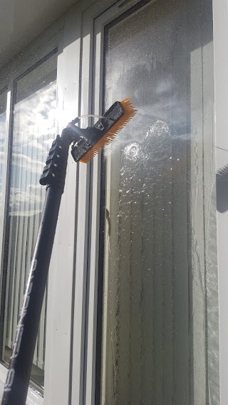 CLEARCLEANSHINE Window Cleaning