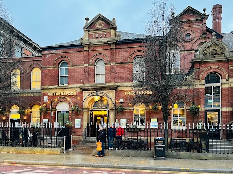 The Hedley Verity - Lloyds No.1 Bar