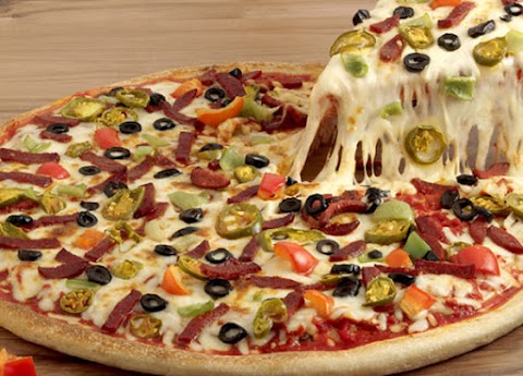 Mozzarella Pizza And Kebab