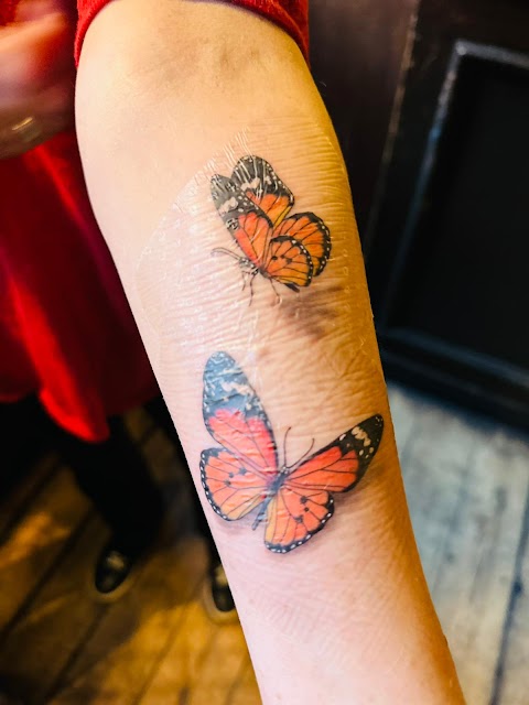 Crimson Tales | Tattoo in London | Tooting High St