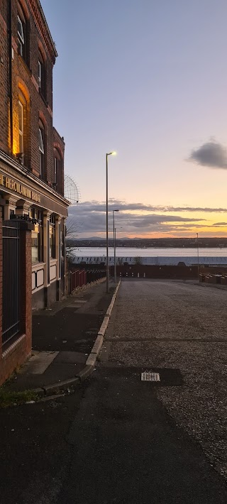 Herculaneum Bridge Hotel & Pub