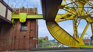 Old crane side of New North Bridge House