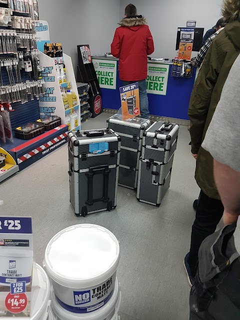 Screwfix Bolton