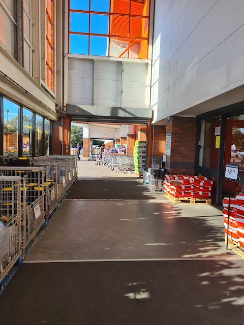 B&Q Wallasey