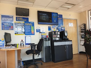 Kwik Fit - London - Hendon - Great North Way