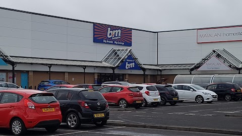 B&M Store