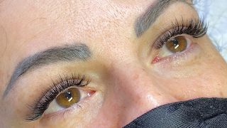 Golden Eyelashes- Eyelash Extensions & Brow & Hair Extensions Specialists