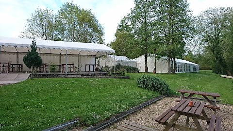 Halliford Mere Lakes & Pavilion