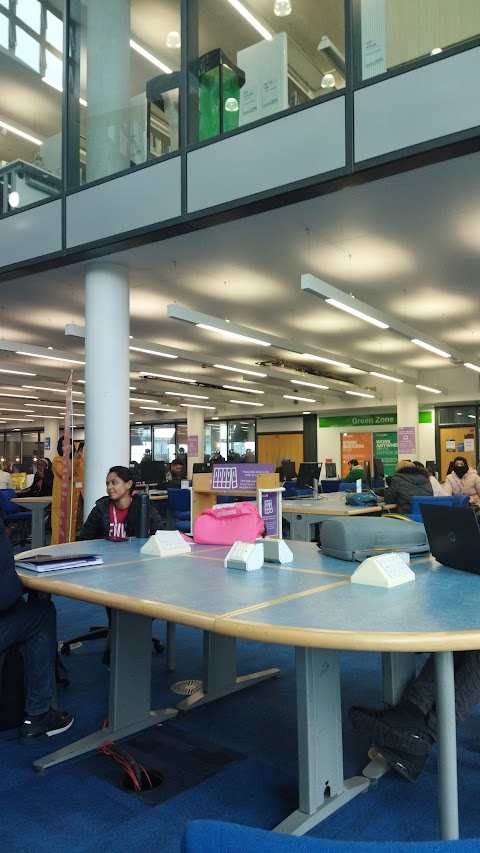 University of Hertfordshire - LRC