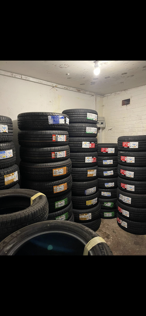 Dhmaid 2 Tyre service