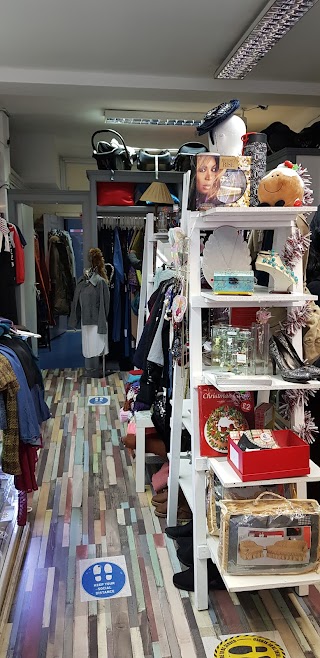 Jannaty Women's Charity Boutique Shop