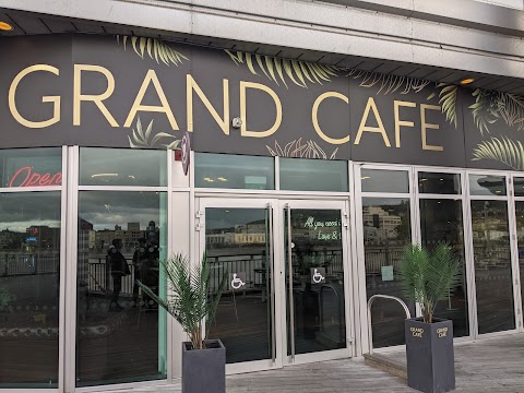Grand cafe