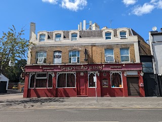 Berneliu Uzeiga - Shepherds Inn, Leytonstone