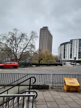 Cabot Circus (S4)