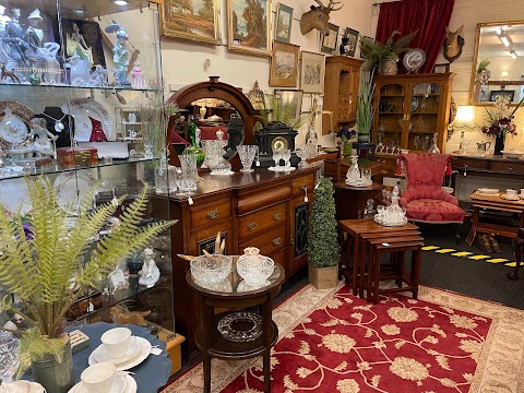 Hampton Vintage @ Lady Heyes Antiques Centre WA66SU