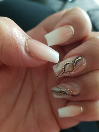 Hollywood Nails