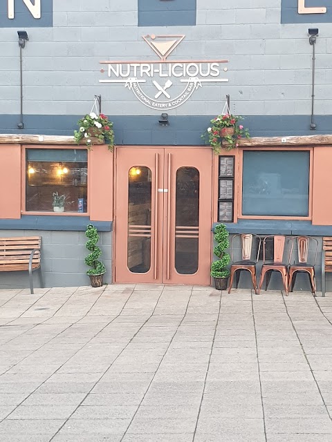 Nutri-Licious Eateries & Cocktail Bar
