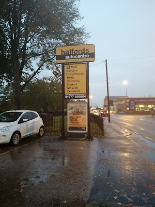 Halfords Autocentre Castleford