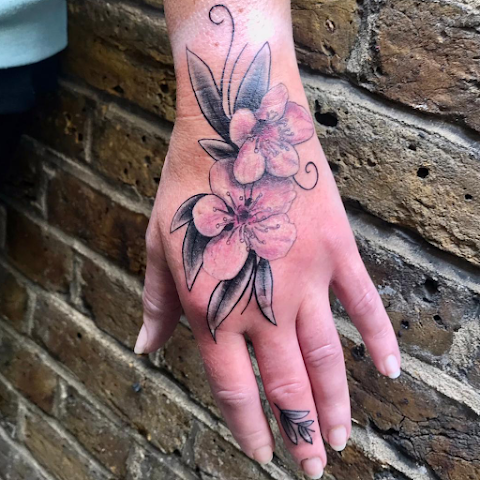 Harry Flashmans - Tattoo Parlour Chelmsford