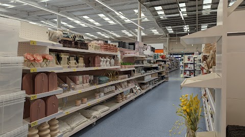 B&M Home Store with Garden Centre