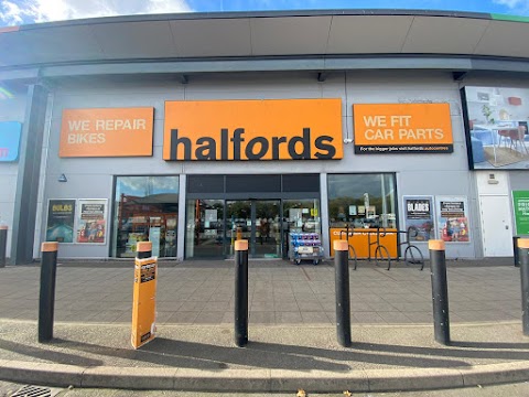 Halfords - Beckton Store