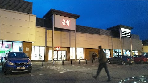 H&M