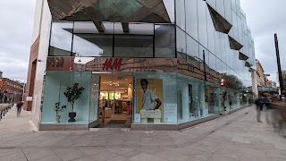 H&M