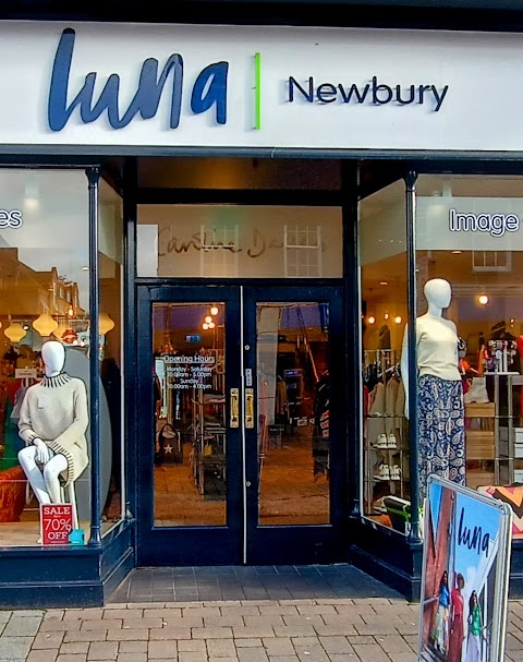 Luna Newbury