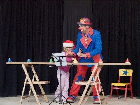 Spangles The Clown. Children's Entertainer, Devon