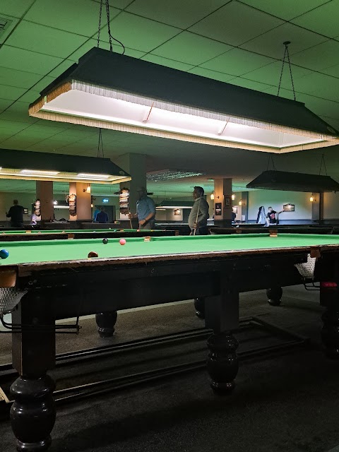 Barratts Snooker Club & Bar