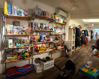 Fara Kids Charity Shop - Clapham