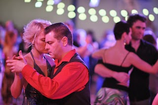 Tango Boulevard dance lessons & events