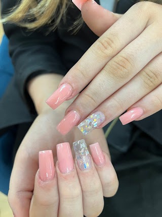 Alice Nail Bar & Beauty