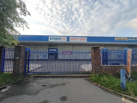 Screwfix Byfleet