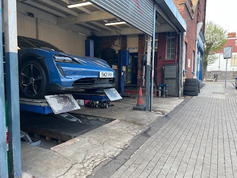 Grays Tyres, Exhaust and Car Servicing Temple Fortune LTD