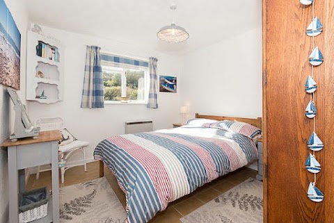 Talland Beach Cottages