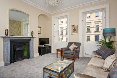 Bath Holiday Rentals - Russel Garden Apartment