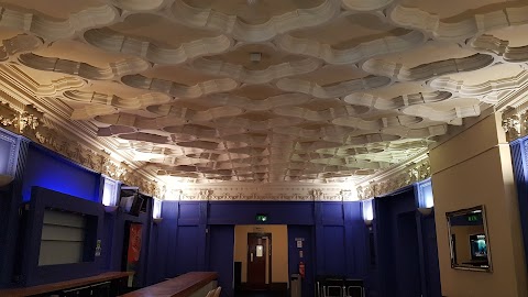 ODEON Luxe Holloway