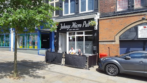 Johnys Micro Pub