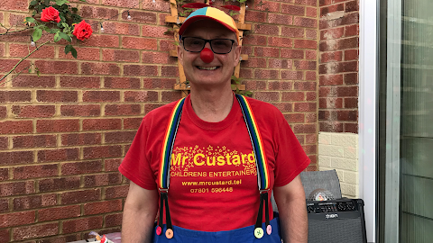 Kids Entertainer Mr Custard