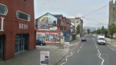 Tourist Information Stand & Tickets