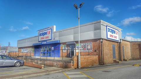 Screwfix Bradford - Bowling