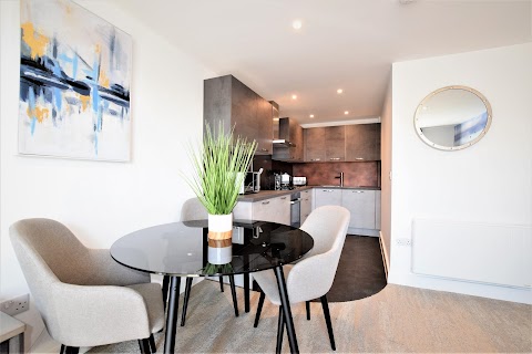 Brunels Loft | Serviced Apartments | Your Apartment