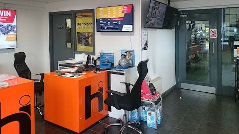 Halfords Autocentre Bracknell