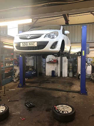 J J motors Bishopton LTD - Car Servicing & Garage Services