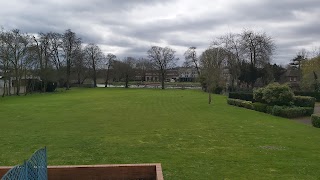 Clarendon Apartments Wraysbury Hall