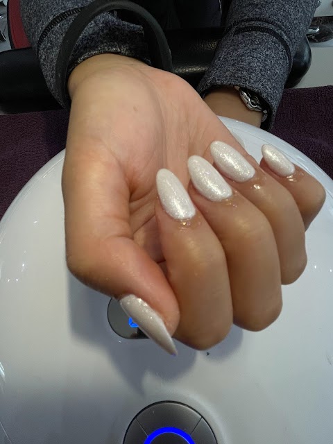 Lux Nails and Beauty