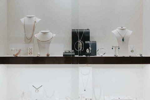 Margaret A King - Jewellery Experts